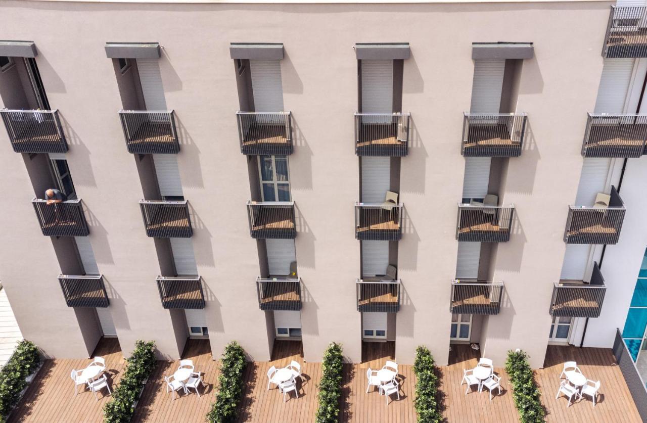 Hotel Astor Alba Adriatica Exterior foto